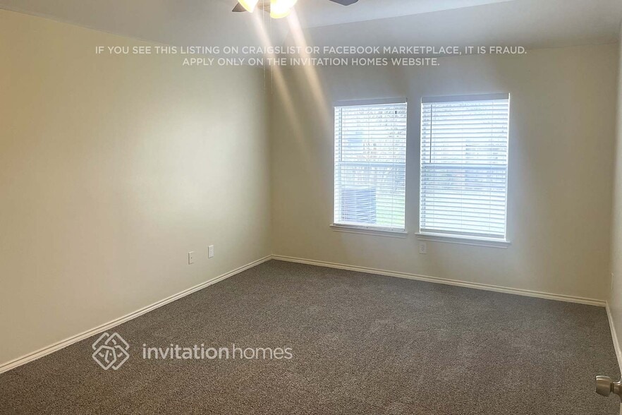 Building Photo - 3208 Waterglen Ct