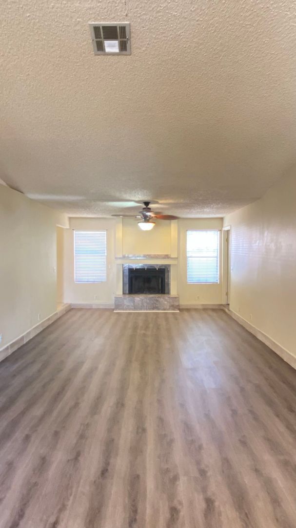 Building Photo - 6424 W Dearborn Ct