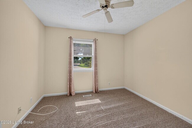 Building Photo - 6705 Robin Rd