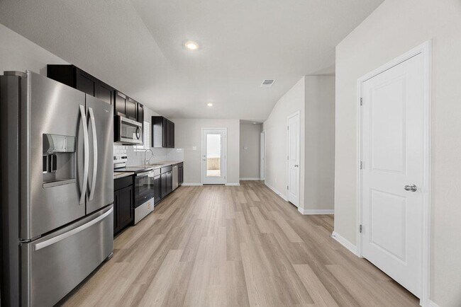 Building Photo - 140 Honey Bee Rd