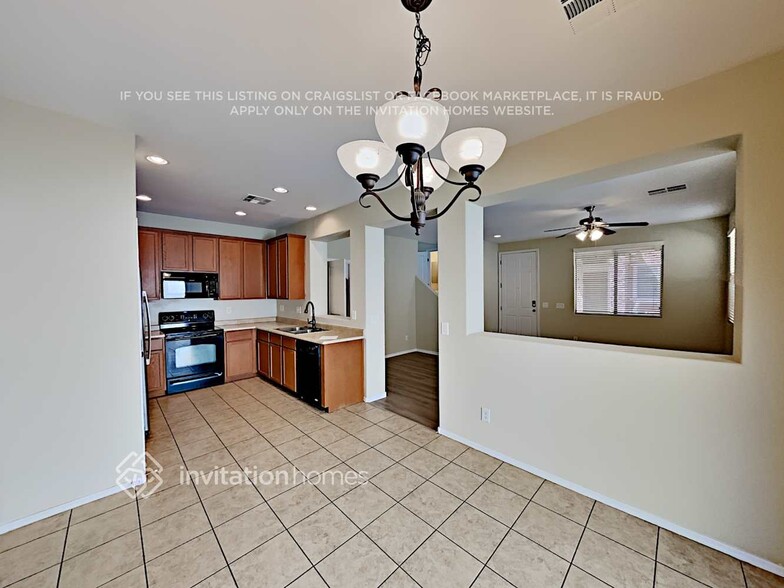 Building Photo - 1744 E Joseph Way