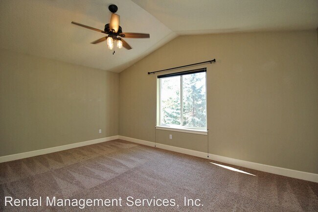 Building Photo - 3 br, 2.5 bath House - 866 N Farragut St