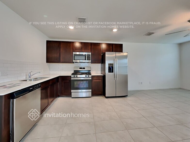 Building Photo - 3009 Wallace Wls Ct