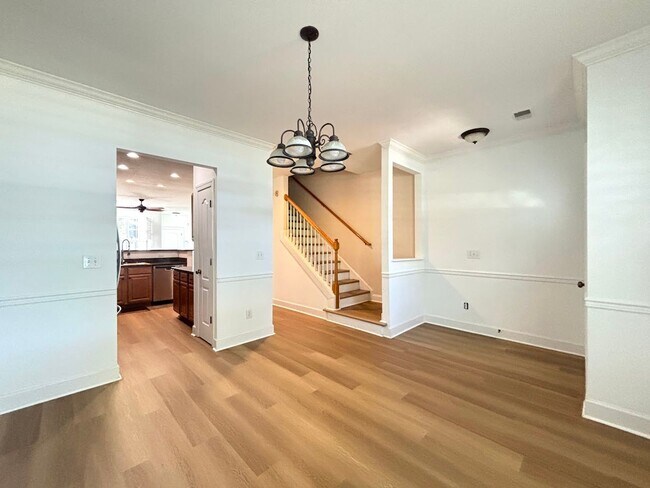 Building Photo - Beautiful 3-Bedroom, 3.5-Bath Townhome in ...