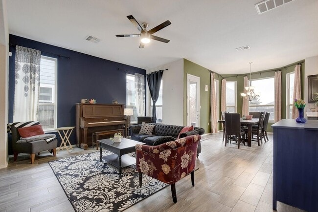 Building Photo - 5321 Daimler Dr