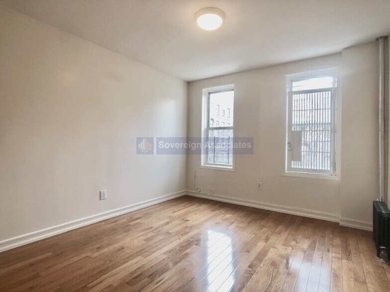 Building Photo - 175 Pinehurst Ave