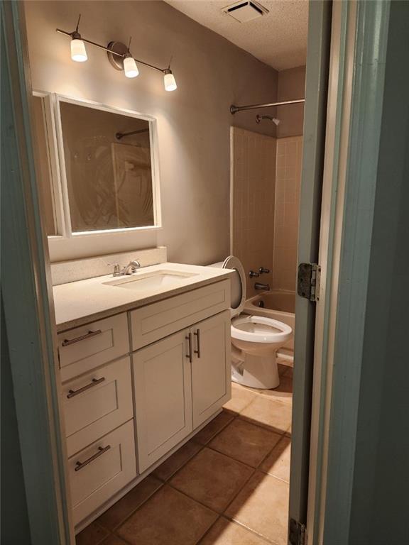 Building Photo - 220 St Andrews Ct