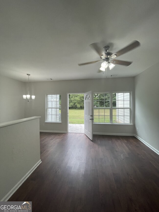 Building Photo - 387 Brookview Dr