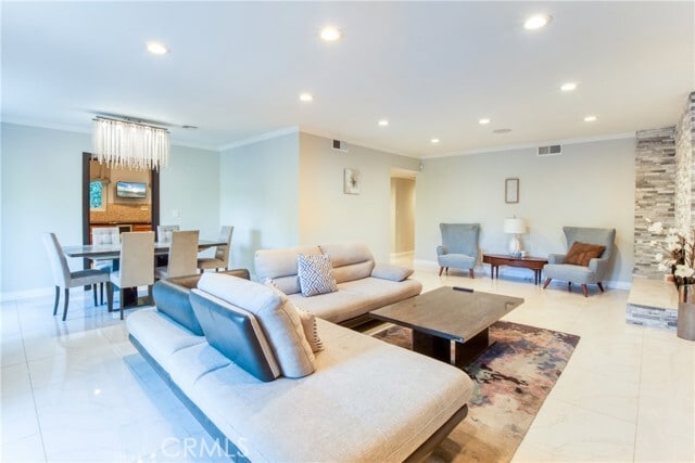 Building Photo - 7796 Skyhill Dr