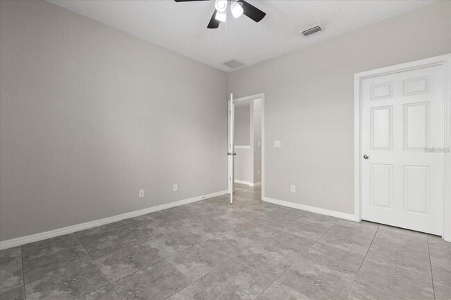 Building Photo - 1046 Grand Hilltop Dr