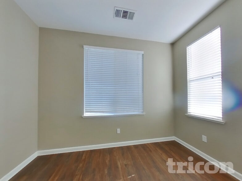 Building Photo - 5518 Savage Ave