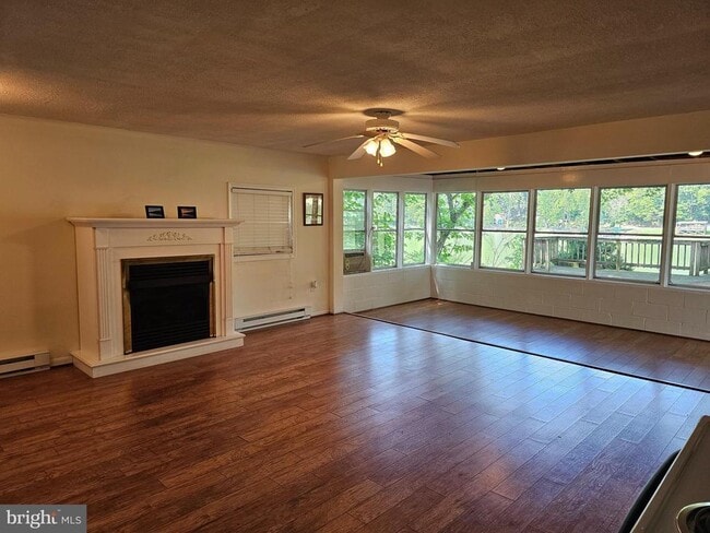 Building Photo - 505 Avalon Dr