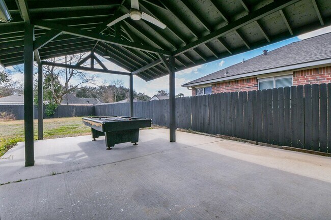 Building Photo - 9039 Martin Heights Dr