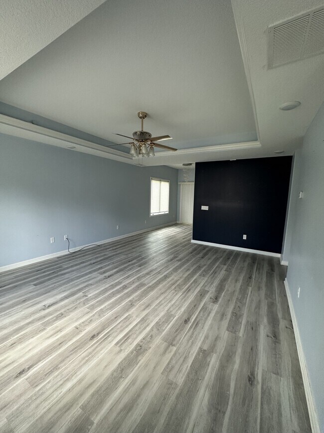 Building Photo - Mockingbird