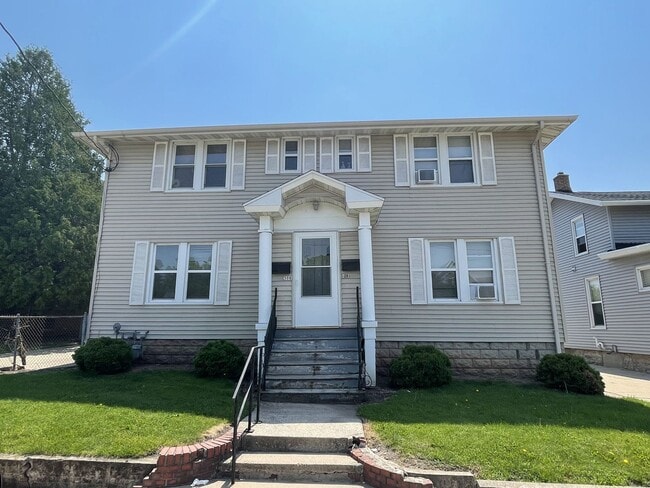 Building Photo - 306 Dawes St