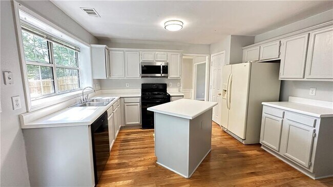 Building Photo - 11900 Carriage Park Ln