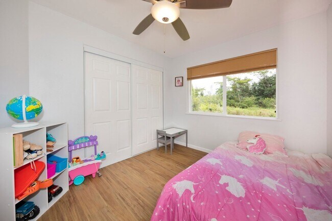 Medium Room 1 - 15-2031 32nd Ave