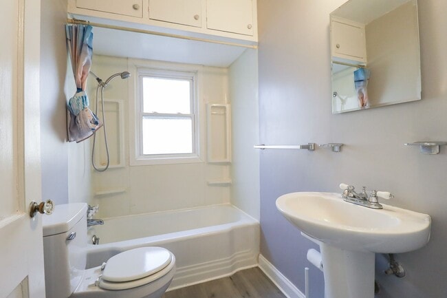 Building Photo - 3 Bed | 1 Bath in North Tulsa!