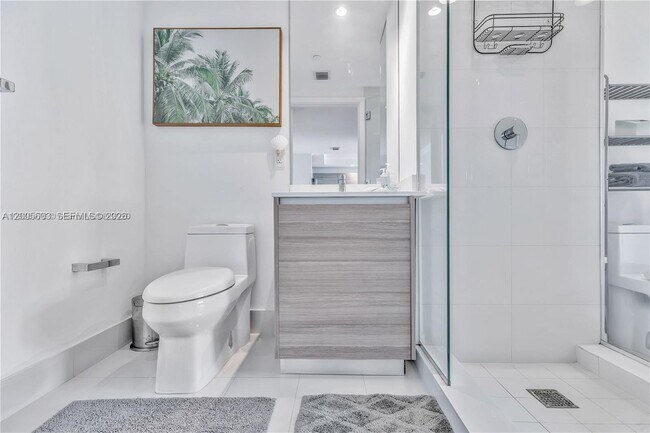 Building Photo - 121 NE 34th St