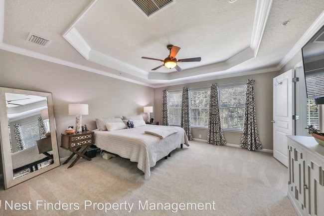 Building Photo - 3 br, 3.5 bath House - 4237 Studio Park Ave
