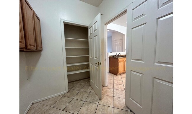 Building Photo - 1037 S Speckled Stone Way