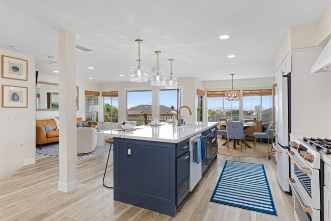 Building Photo - Ocean View Leucadia Townhome | Walk to Bea...