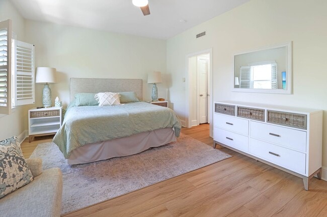 Building Photo - Georgian-Style Townhome Located At Bishops Court at The Oaks Preserve!