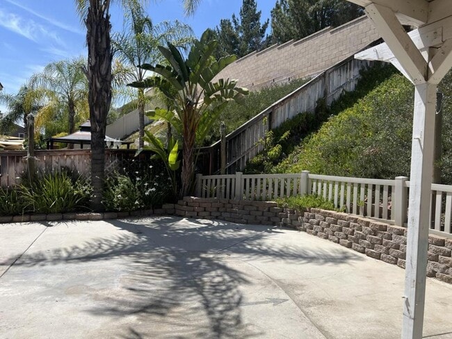 Building Photo - 27749 Hackberry St