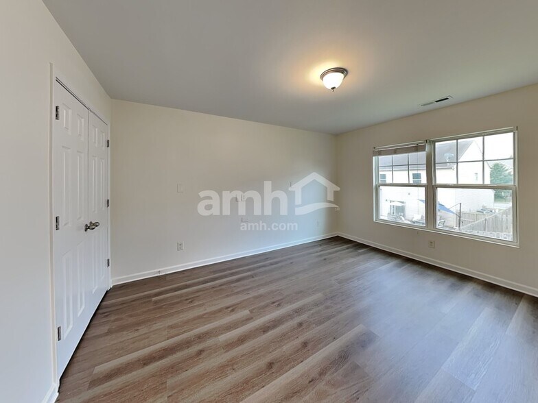 Building Photo - 146 Millen Dr