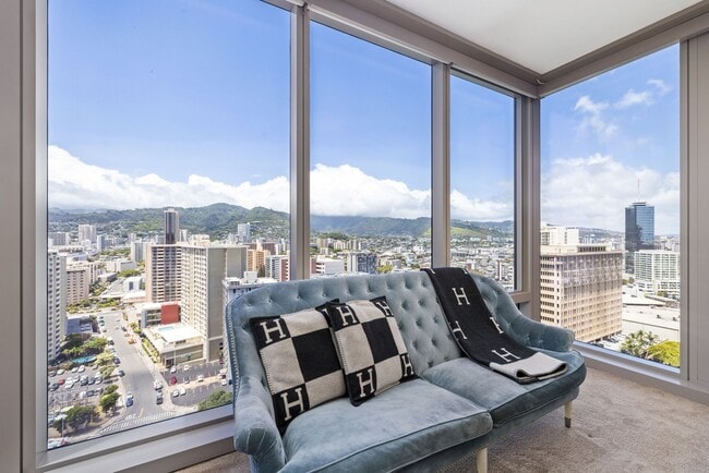 Building Photo - 1555 Kapiolani Blvd