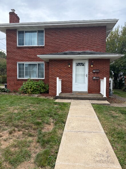 Primary Photo - 526 Foster St