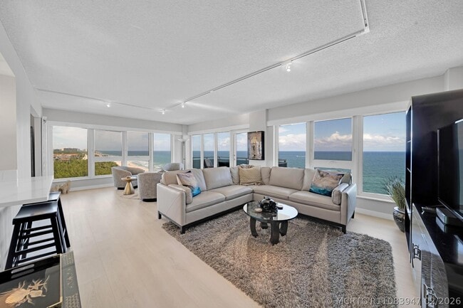 Building Photo - 2066 N Ocean Blvd