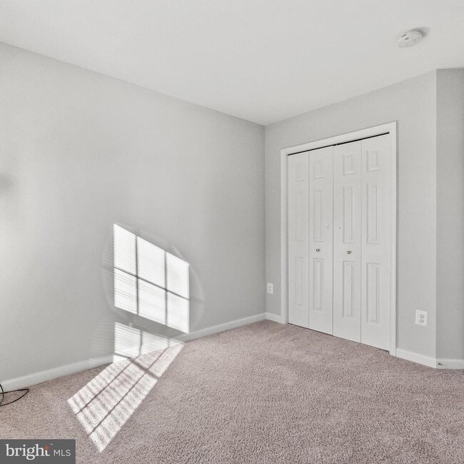 Building Photo - 5006 Grimm Dr