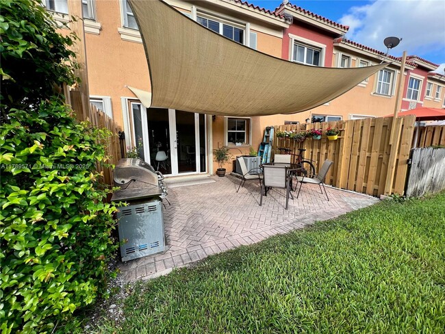 Building Photo - 6120 NW 116 Pl