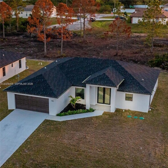 Building Photo - 450 Mercedes Ct