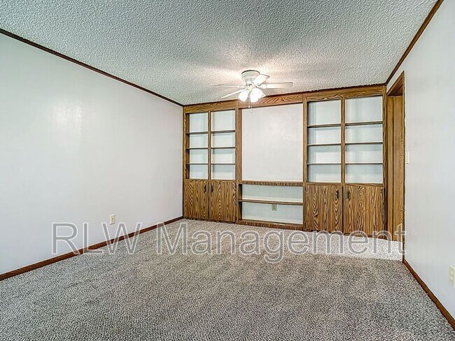 Building Photo - 611 Mt Homer Rd