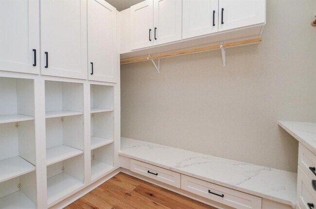 Building Photo - 15735 Tanya Cir
