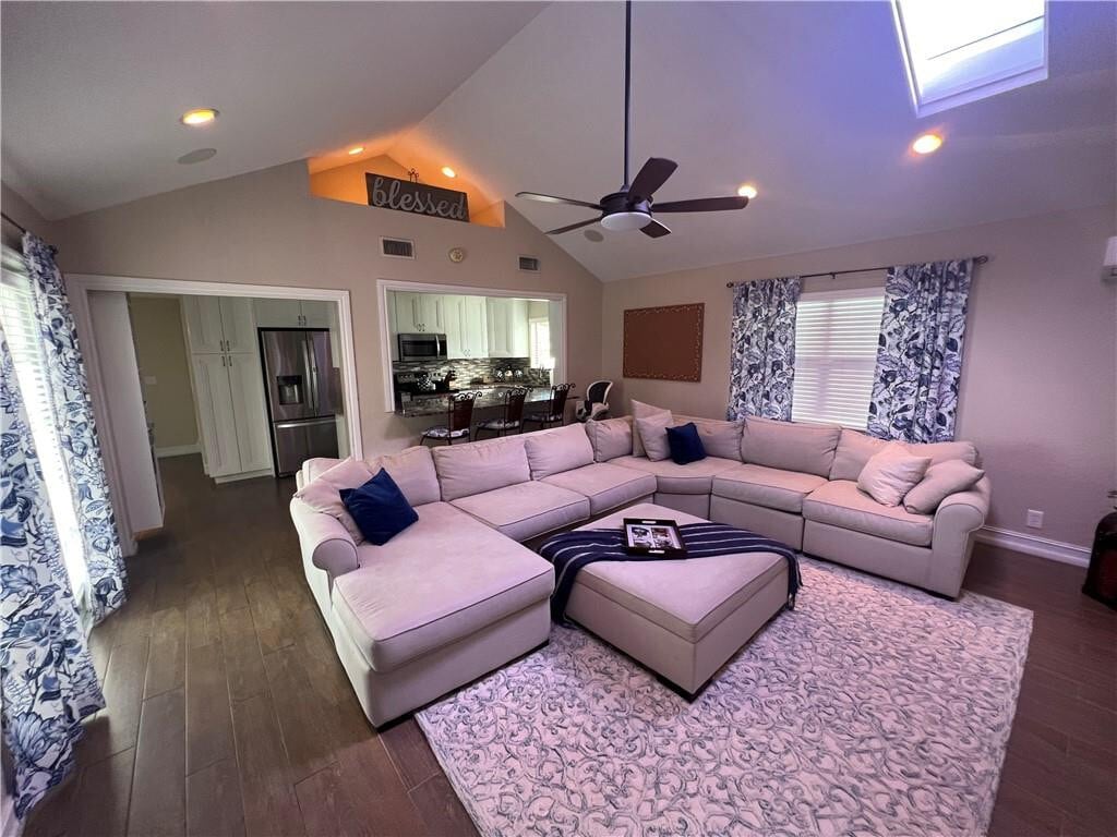 Building Photo - 5068 Beechwood Rd