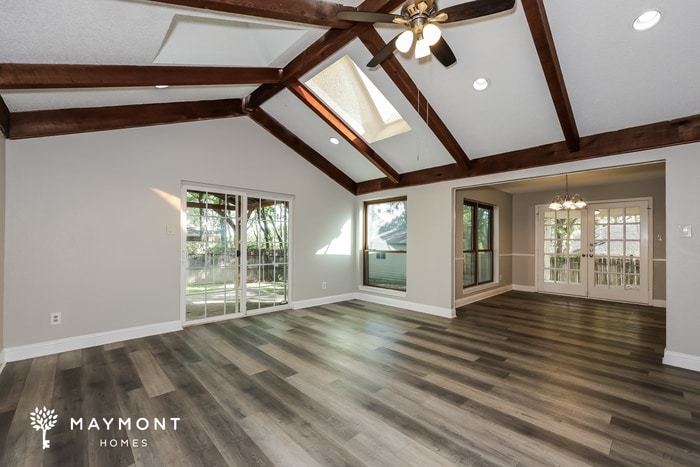Building Photo - 1009 Woodridge Dr