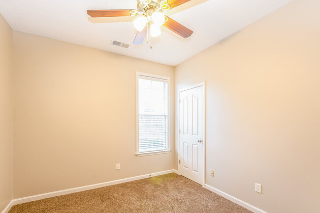 Building Photo - 12321 Longleaf Oak Trail