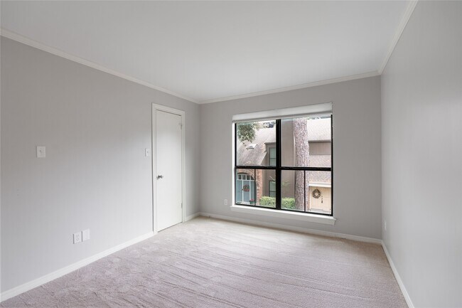 Building Photo - 701 Bering Dr