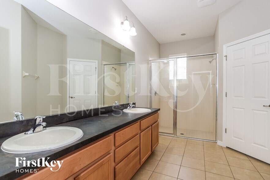 Building Photo - 3000 Lady Mae Ln