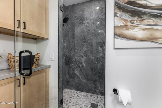 Building Photo - 12005 N Panorama Dr