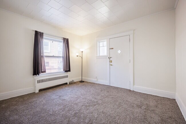 Building Photo - 3 Sumner Park