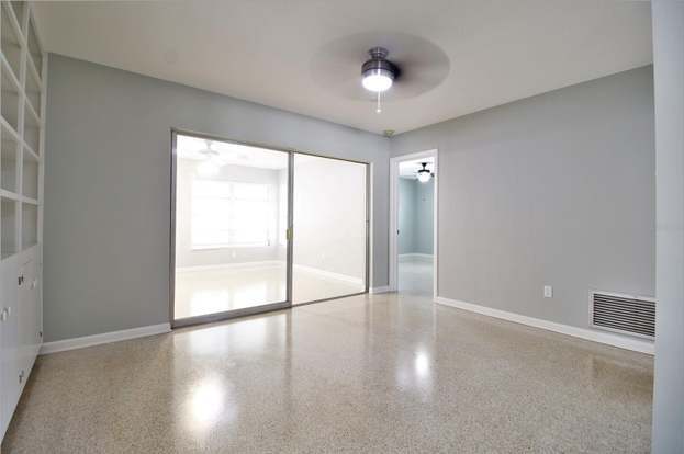 Building Photo - 1001 Brookside Dr