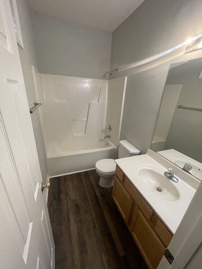 Building Photo - 10829 Farmville Rd