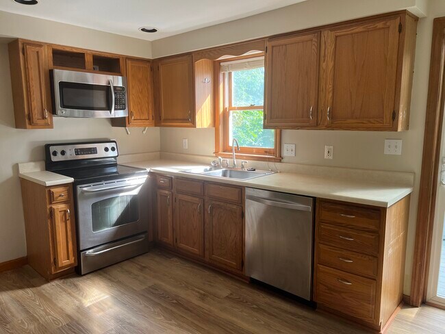 kitchen - 16 Caryn Dr