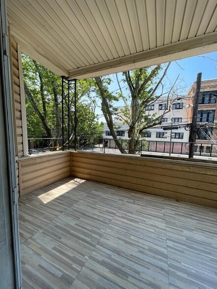 Building Photo - 130 Wade St