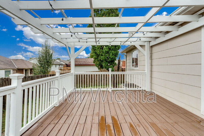 Building Photo - 10034 Bayley Ct