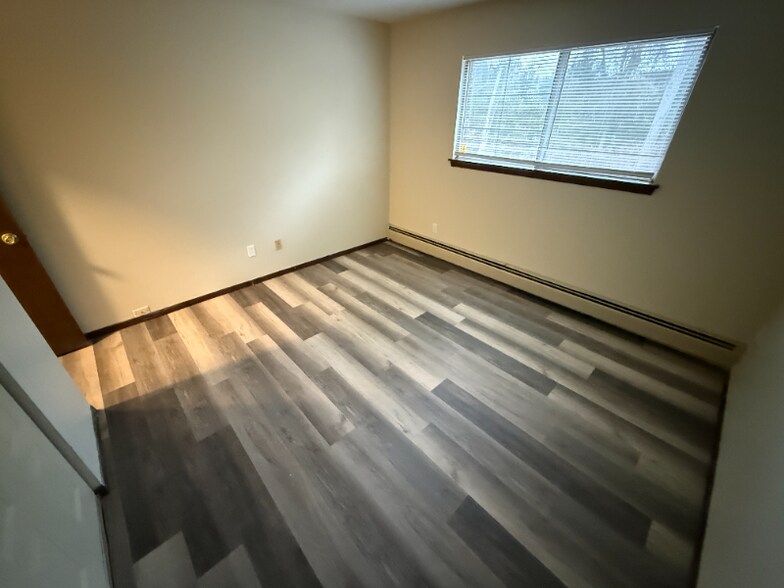 Building Photo - 202 Williamsburg Dr